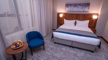 Family Double Room | Hypo-allergenic bedding, pillowtop beds, in-room safe, blackout drapes