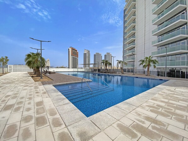 Pool - Chic Hotel-Style Studio in Damac Hills (Dubai)