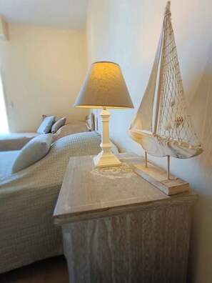 2 bedrooms, iron/ironing board, travel cot, free WiFi