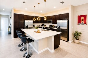 Fridge, microwave, oven, coffee/tea maker