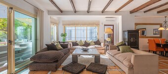 BEAUTIFUL HOUSE 5 MINUTES WALKING FROM THE BEACH