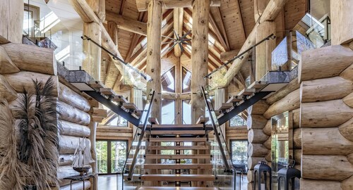 7 bed 6 bath cottage on Lake Muskoka