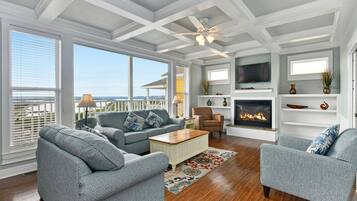 Télévision, jeux vidéo, baby-foot, table de tennis de table