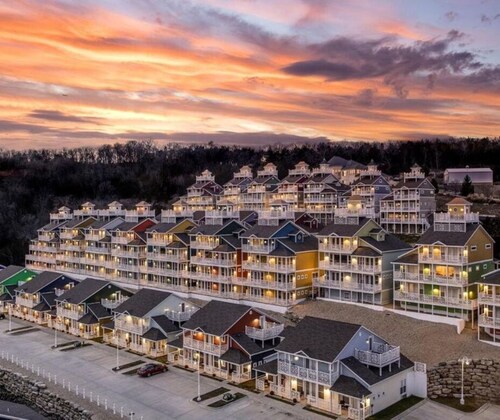 Three Bedroom, Luxury Villa, Branson, MO (3347960)