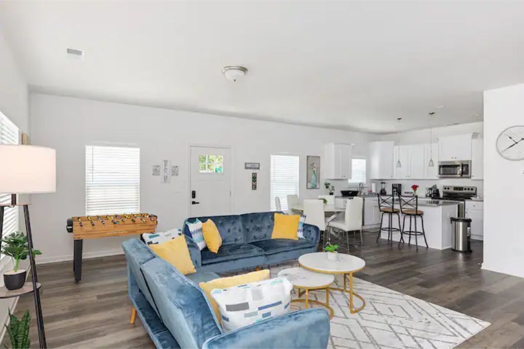 Luxury Home 8 min 2 Uptown w/Hot Tub & Fenced Yard