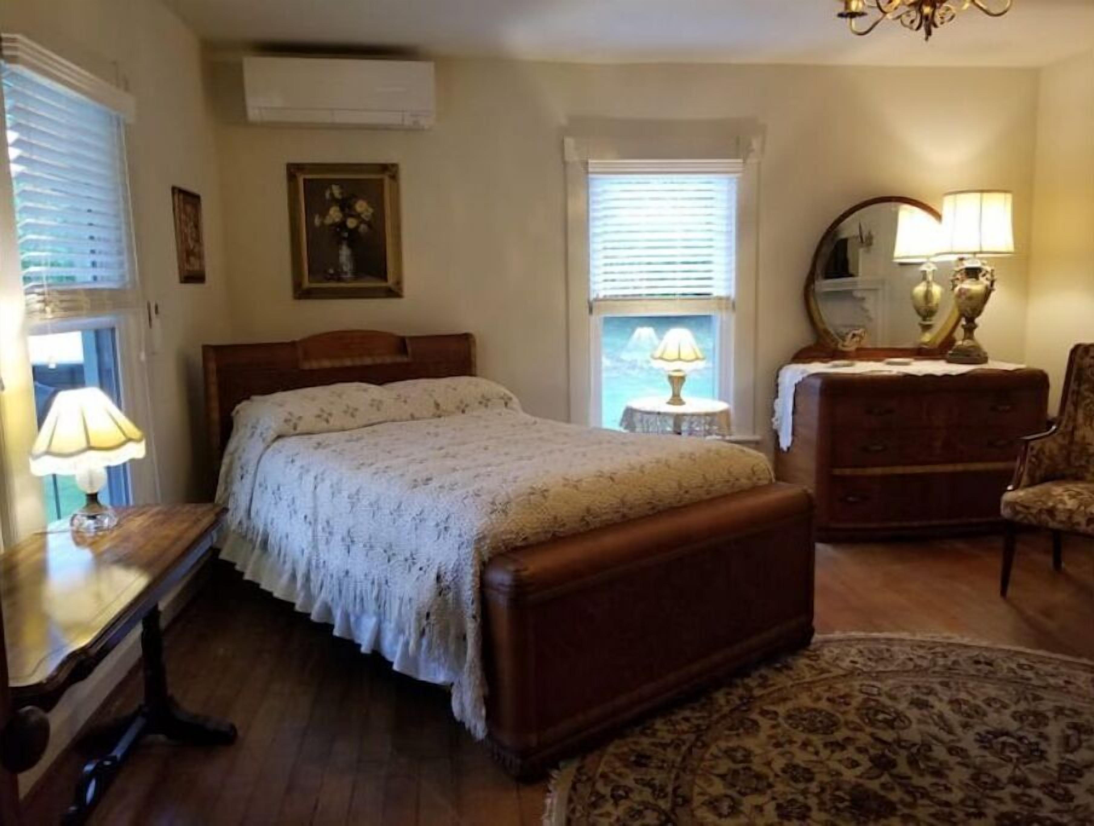 Pre-Civil War Log Cabin with 19th Century Addition