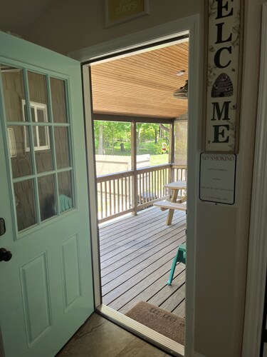 Cozy Country Cottage #2