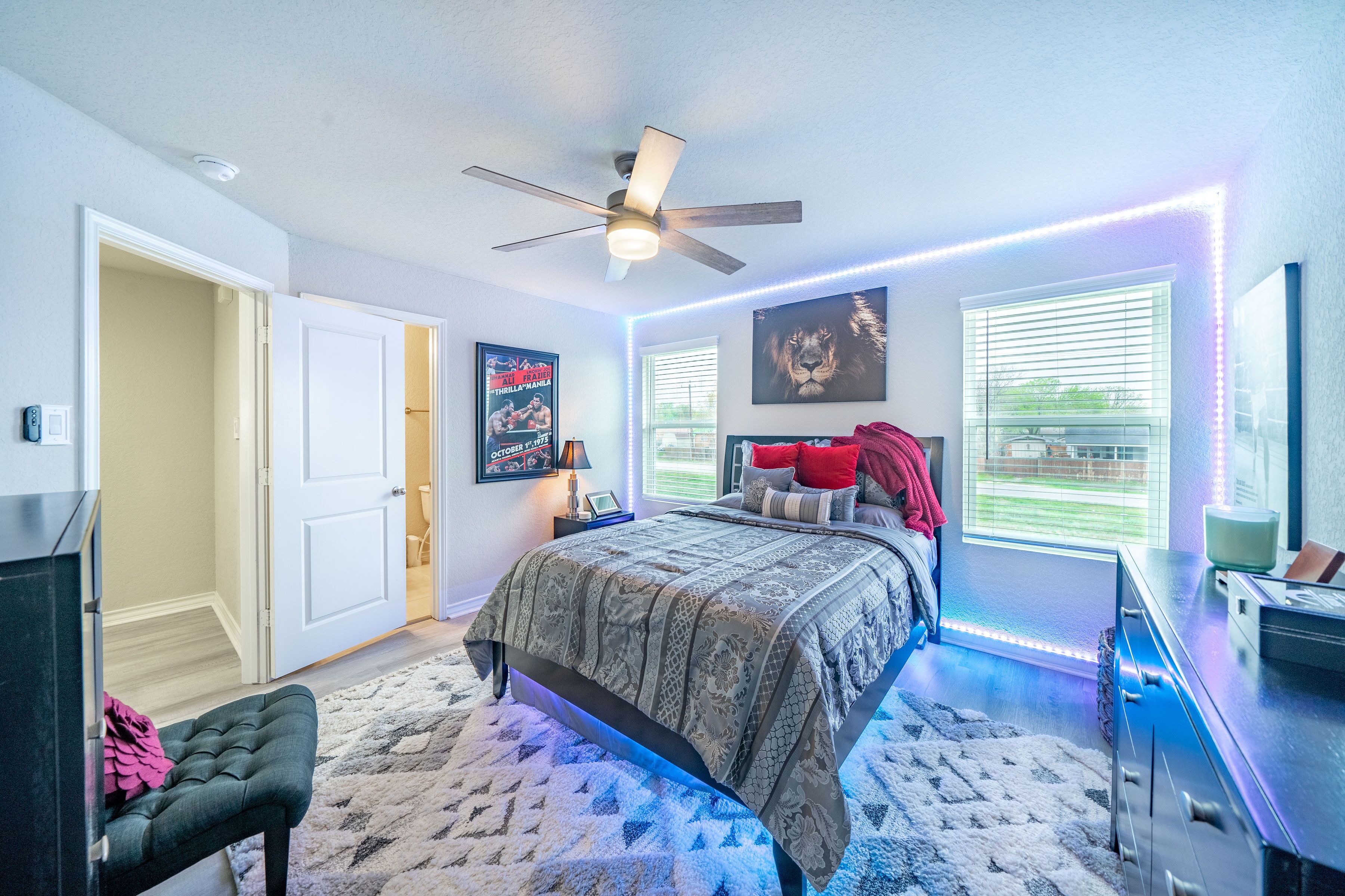 Welcome to the Little Oasis on Eddie Way