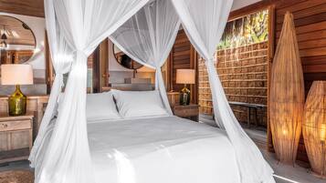 Luxury Double Room | Minibar, free WiFi, bed sheets