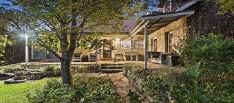 Granite Cottage - historical and stylish