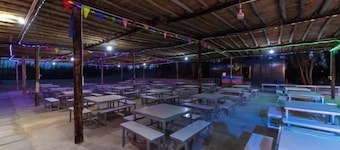 Leyou Self-driving Desert Camping Base