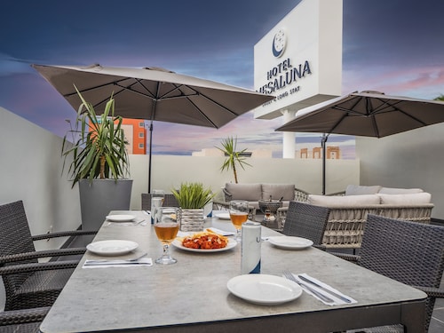 Hotel Mesaluna Short & Long Stay