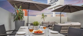 Hotel Mesaluna Short & Long Stay