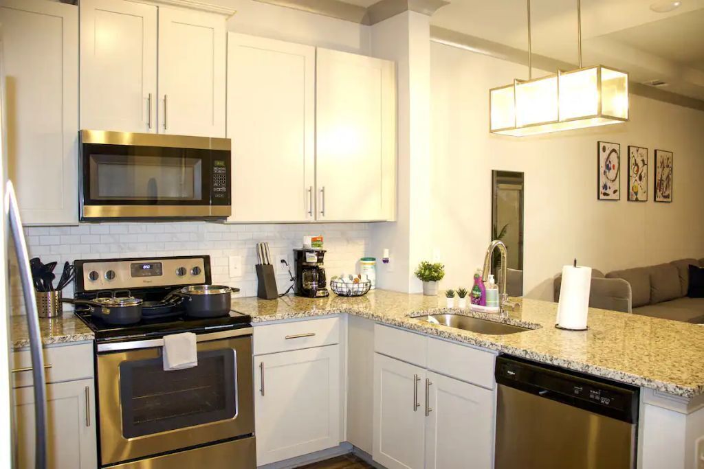 Fridge, microwave, dishwasher, coffee/tea maker