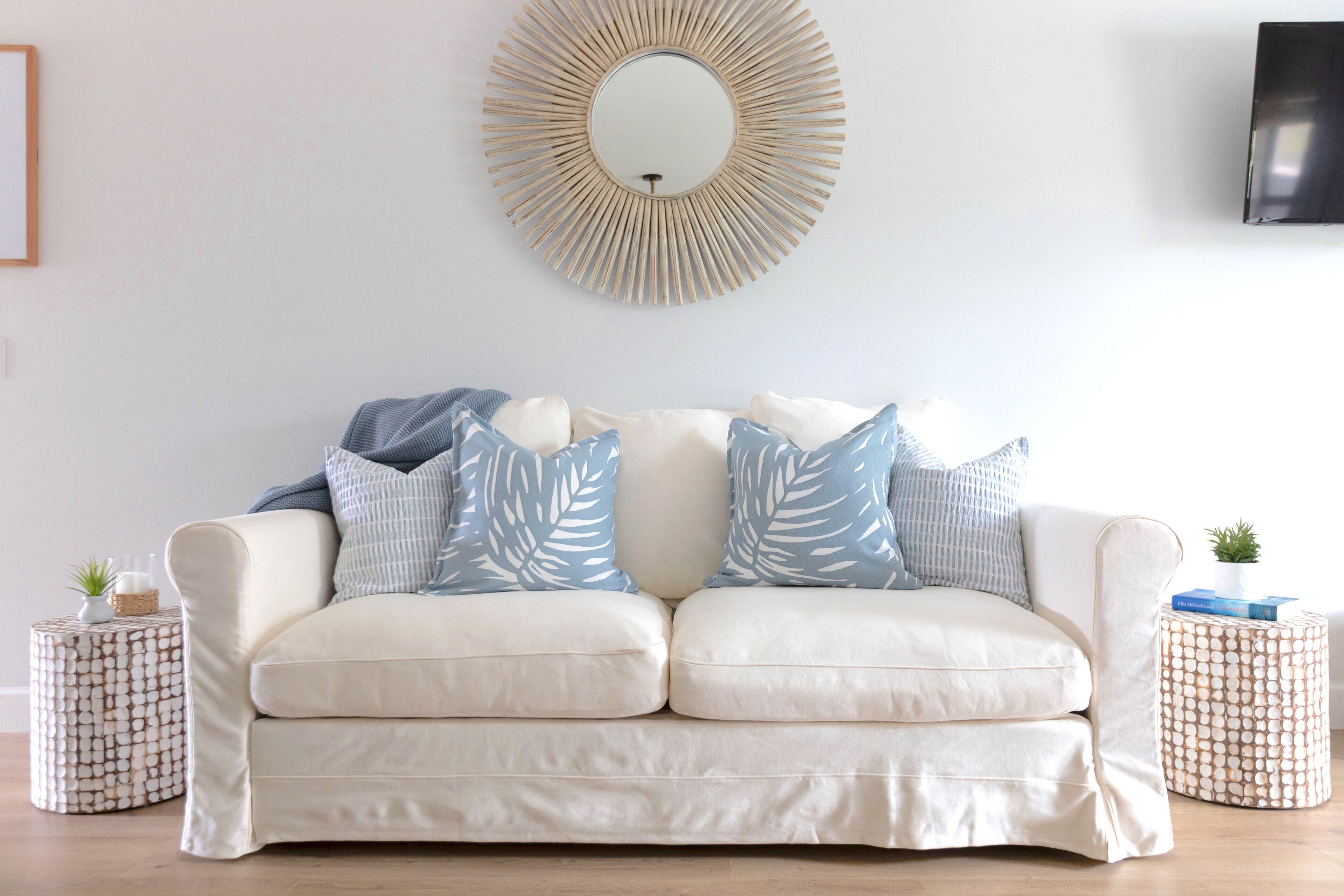 The Blue Palm • Steps to the Beach & Pool • KING Bed • 30A Emerald Coast Florida