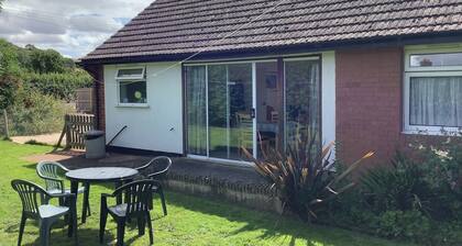 Charming Bungalow , much upgraded Near a beach ,farm shop and steam railway