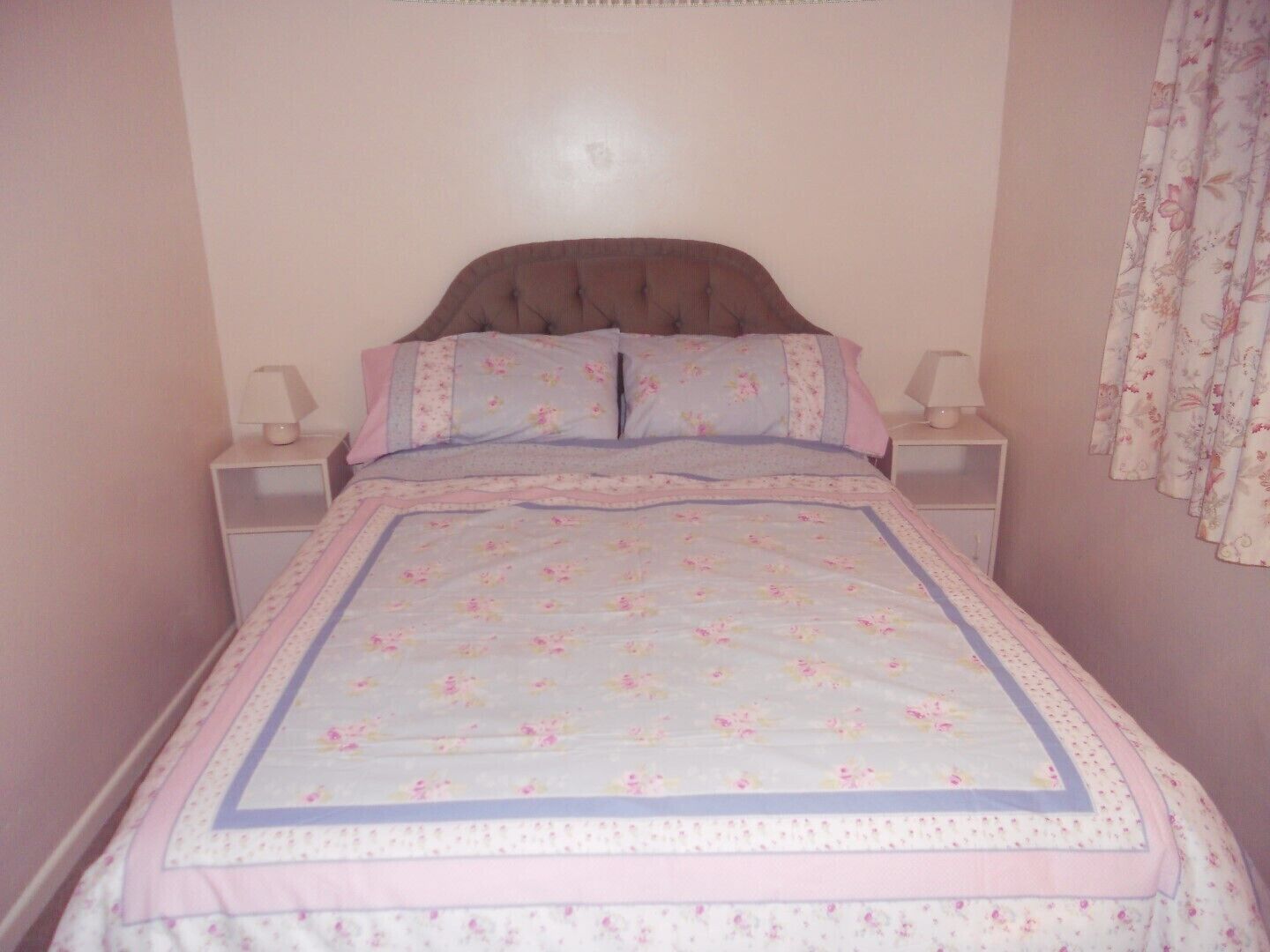 2 habitaciones, tabla de planchar con plancha y wifi gratis 