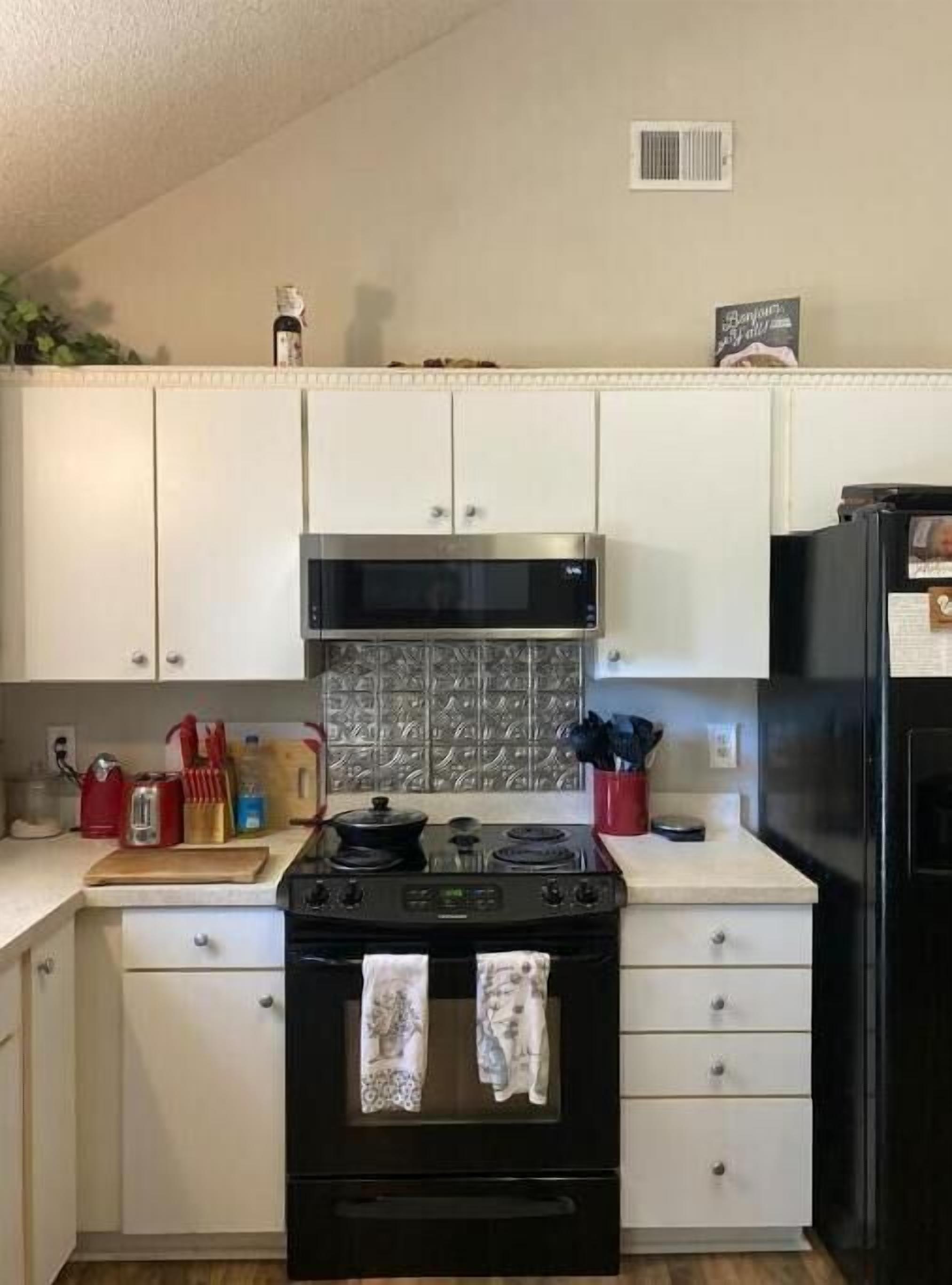 Relaxing Home Near Beach & Downtown