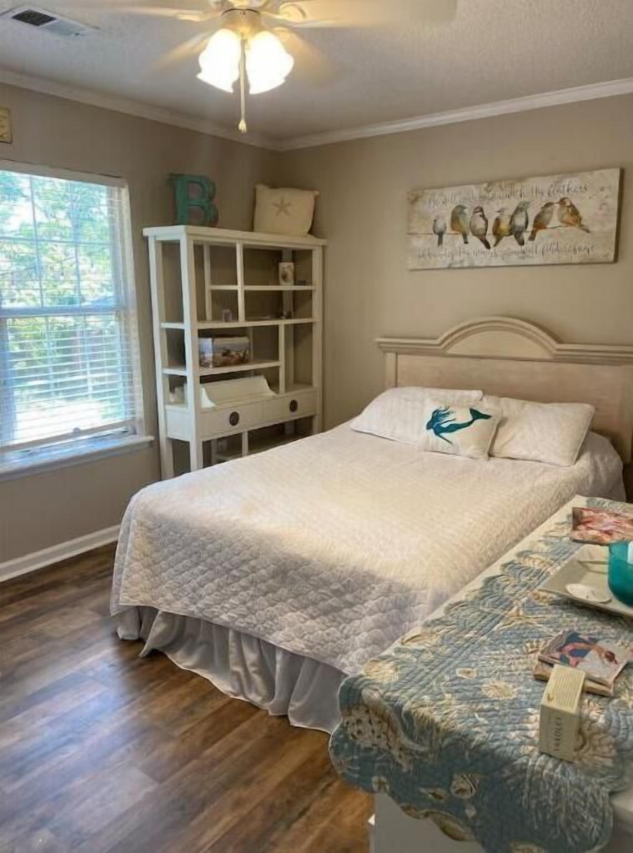 Relaxing Home Near Beach & Downtown