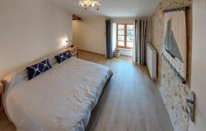 3 chambres, lit parapluie, Wi-Fi gratuit, draps fournis