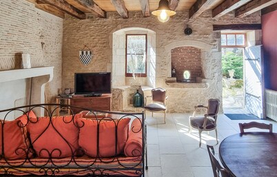 Pet friendly home in Taizé-Aizie with WiFi