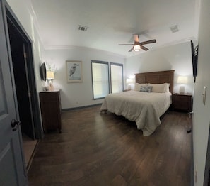 4 bedrooms, free WiFi, bed sheets