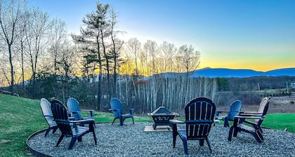 Saugerties Retreat 1 min walking from HITS, 7 BRs