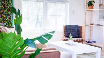 Smart TV, books, offices