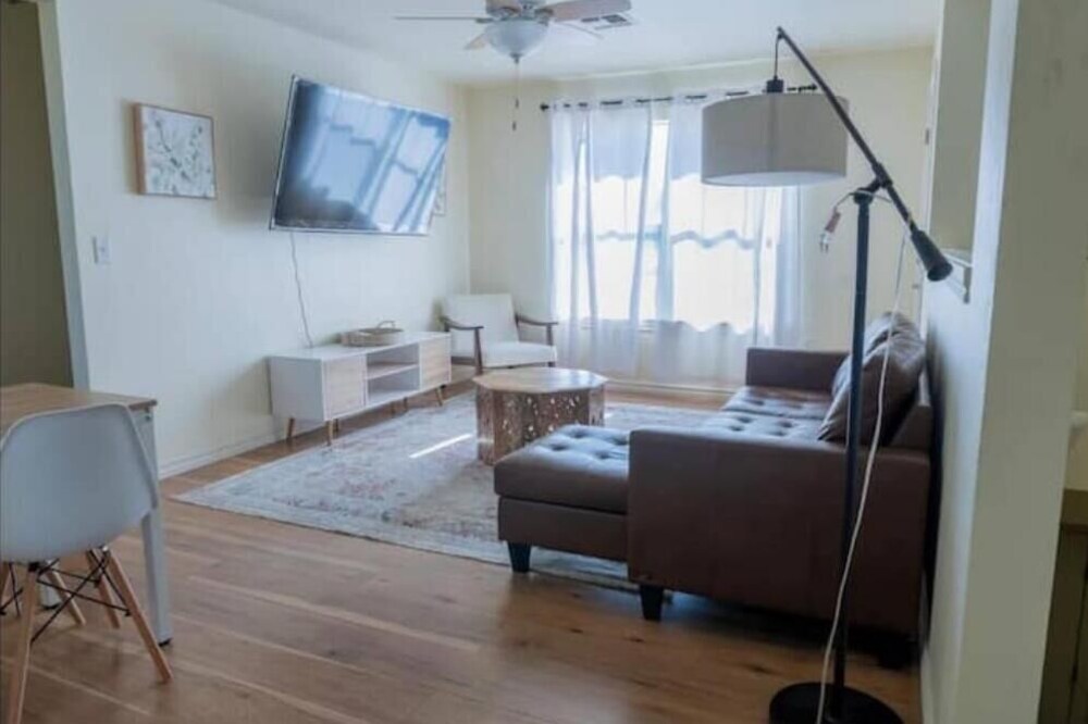 3bd/3bth Lovely Rental Home!