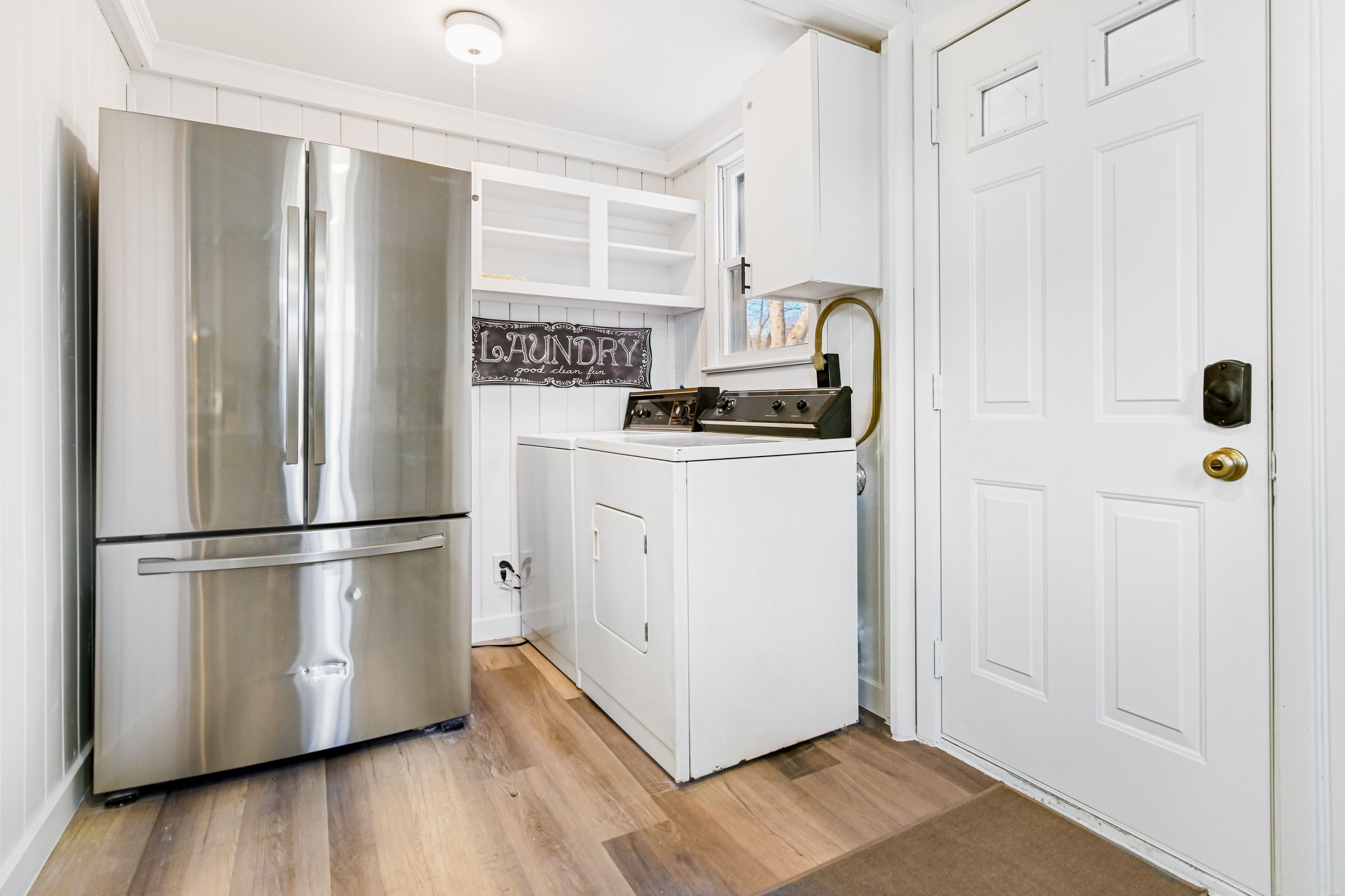 Charming abode with a game room, wood-burning fireplace, & deck - dogs ok