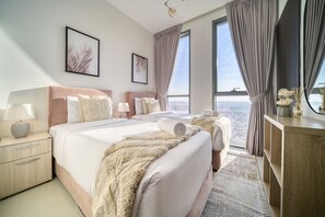 2 bedrooms, in-room safe, iron/ironing board, free WiFi