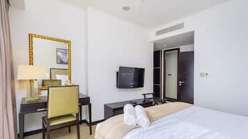 1 slaapkamer, een kluis op de kamer, een strijkplank/strijkijzer