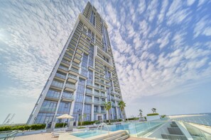 Exterior - Peaceful 1BR at The Anwa By Omniyat Dubai Maritime City by Deluxe Holiday Homes (Dubai)