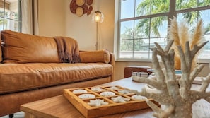 Smart TV - The Toasted Coconut~Pool~Bikes~Grill~Chic! (Marathon)
