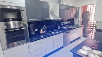 Fridge, microwave, dishwasher, electric kettle