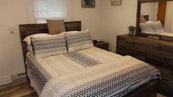 1 sovrum, skrivbord, strykjärn/strykbräda och gratis wi-fi