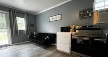 Peaceful Cottage home just 6 minutes from Choctaw Casino