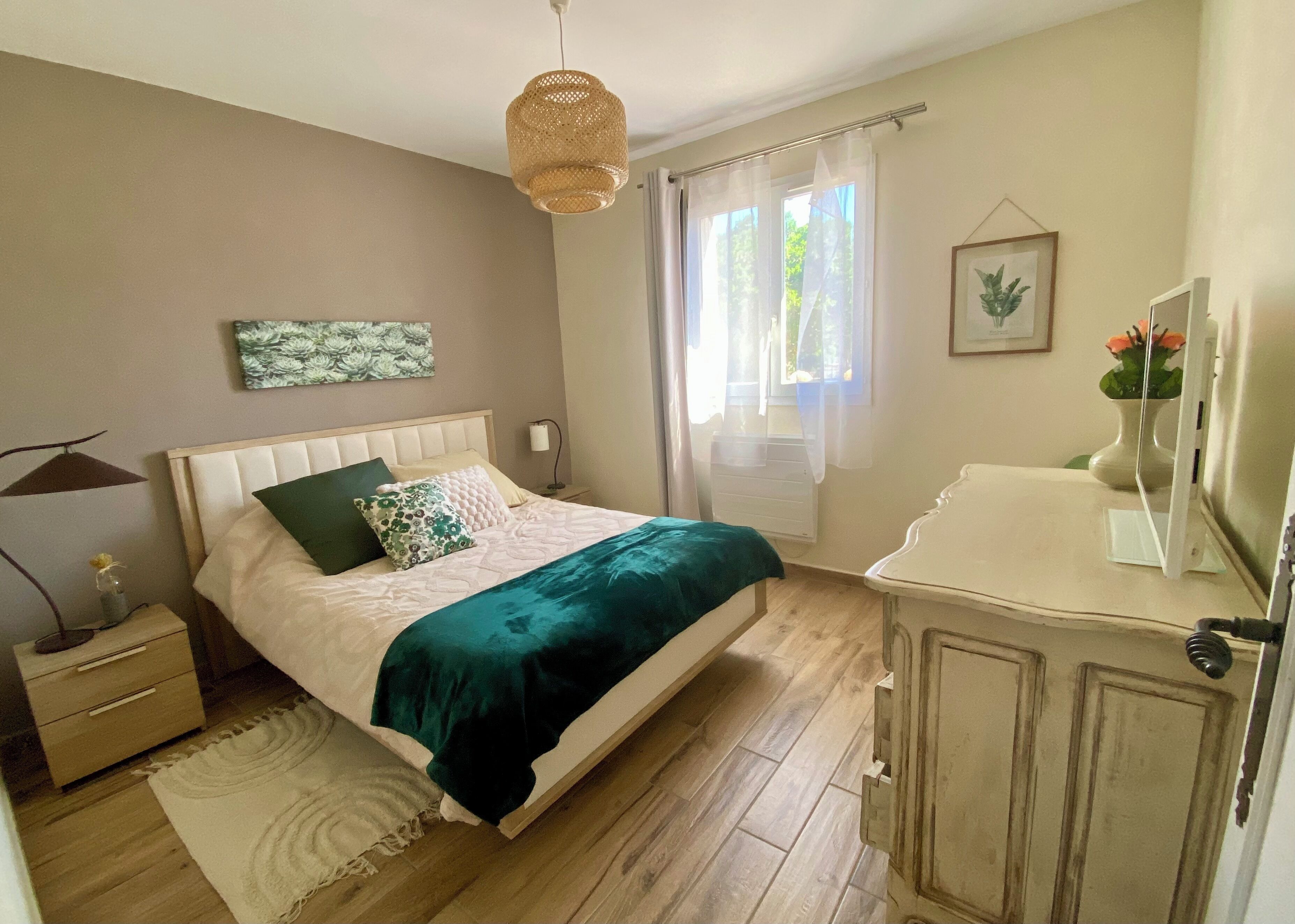 2 chambres, Wi-Fi gratuit, draps fournis