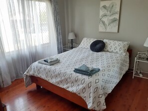 3 Schlafzimmer, Schreibtisch, Bügeleisen/Bügelbrett, kostenloses WLAN