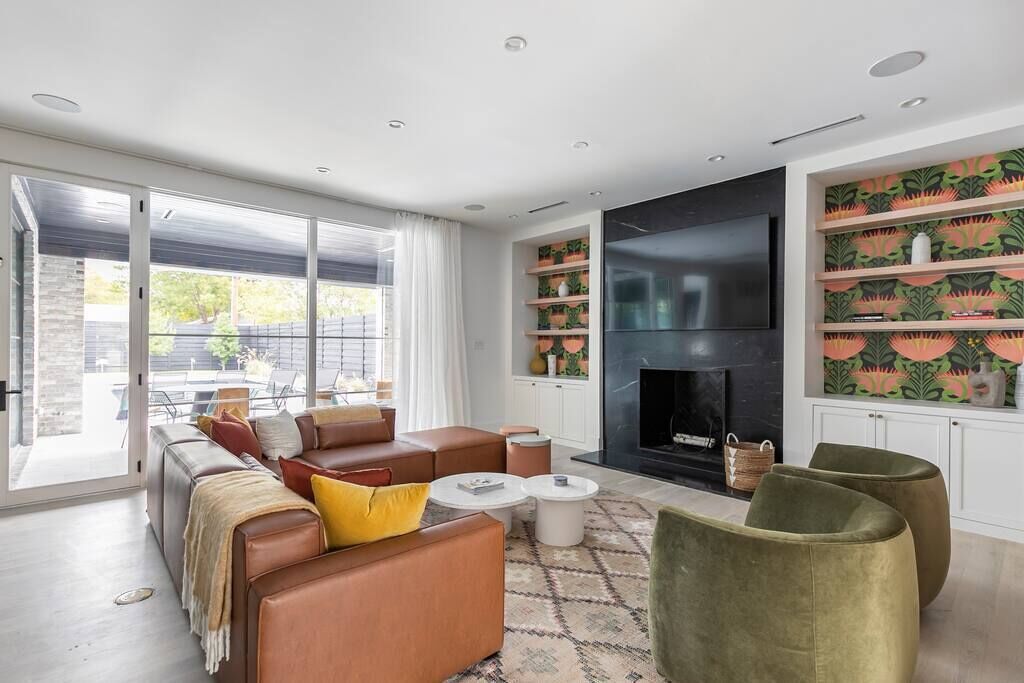 The Mansion at Lover's Lane