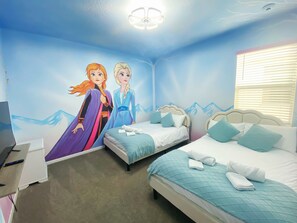 12 bedrooms, in-room safe, iron/ironing board, free WiFi