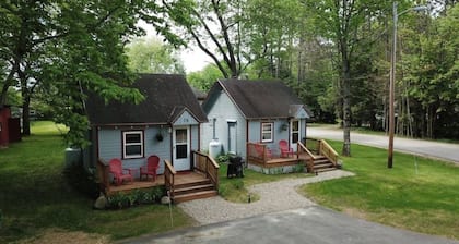 Cozy Cottage With a Touch of Class.