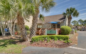 Exterior - Walk to Beach: Hilton Head Island Resort Gem (Hilton Head Island)