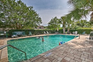 Pool - Walk to Beach: Hilton Head Island Resort Gem (Hilton Head Island)