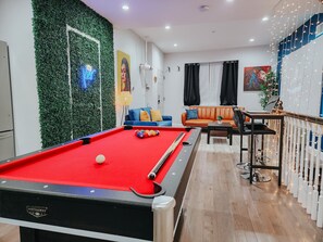Games room - KingSuite / 3 King Beds / Pool Table / Ping-Pong Table (Philadelphia)