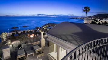 Villa Premier, 2 habitaciones, patio, vista al océano | Vista del balcón