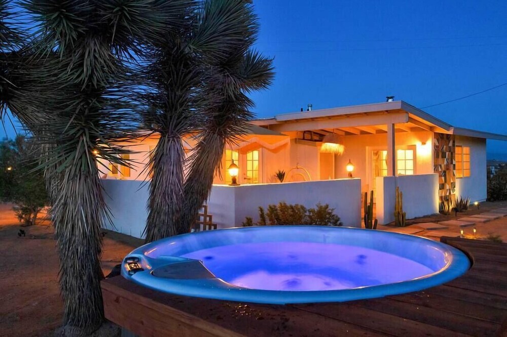 El Dorado Oasis · 5-Acres, Hot Tub, Stunning Views