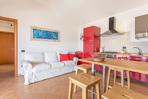 Books - Casa Luna sea view and private parking (TERTENIA)