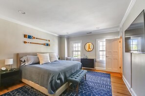 3 soverom, strykejern/-brett, reiseseng for barn og wi-fi (inkludert)