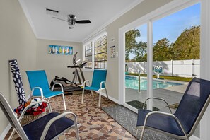 屋外プール、温水プール